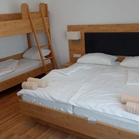 Zum Rebstock Szálloda