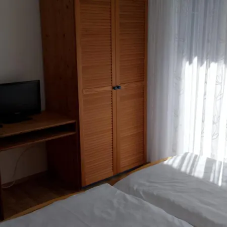 Zum Rebstock Szálloda 3*