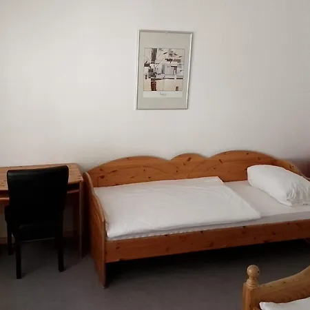 Hotel Zum Rebstock 3*