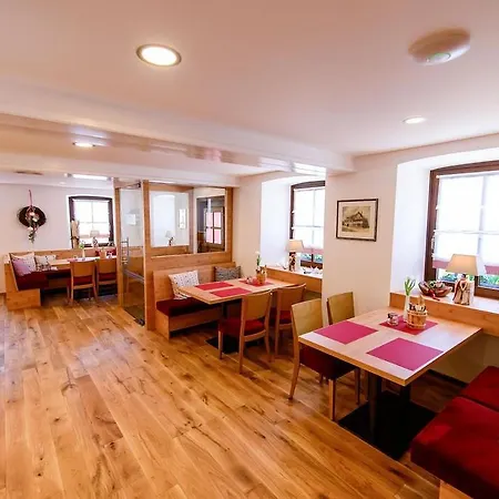 Zum Rebstock Hotel 3*